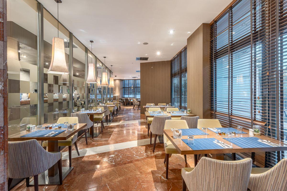 Eurostars Suites Mirasierra Мадрид Екстер'єр фото The restaurant