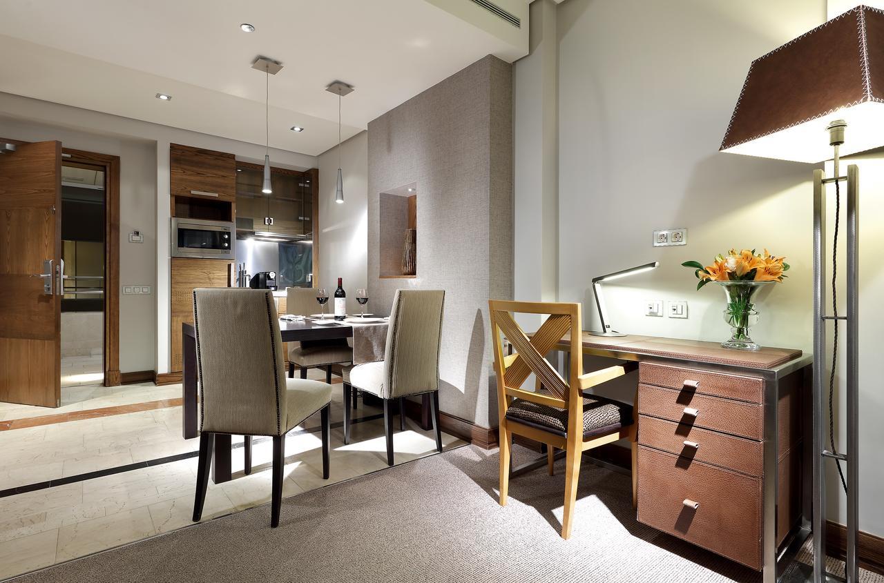 Eurostars Suites Mirasierra Мадрид Екстер'єр фото A typical apartment at The Park