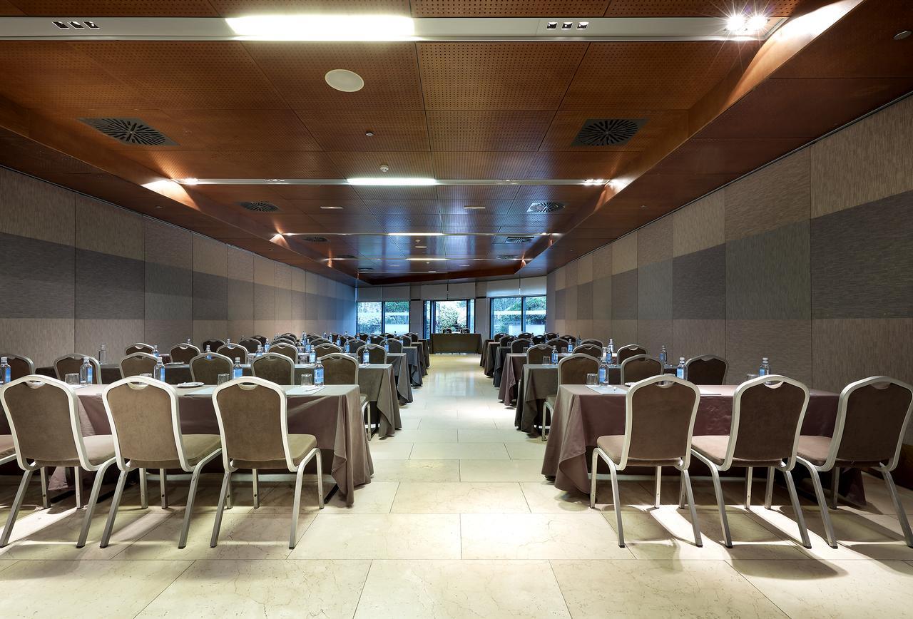 Eurostars Suites Mirasierra Мадрид Екстер'єр фото The cafeteria